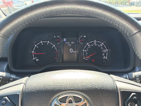 Used 2022 Toyota 4Runner SR5 Premium w/ Moonroof Package image 13