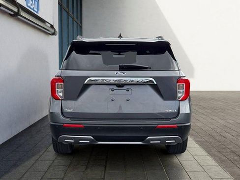 Certified 2023 Ford Explorer XLT w/ Equipment Group 202A AWD/4WD image 4