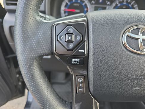 Used 2019 Toyota 4Runner TRD Off-Road Premium AWD/4WD image 19
