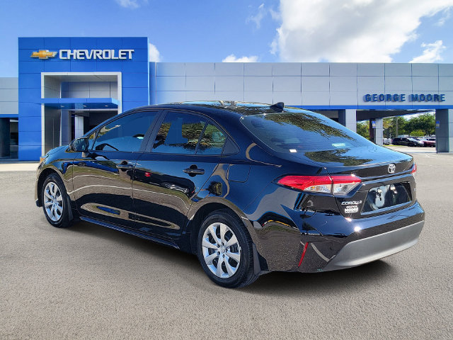 Used 2026 Toyota Corolla LE FWD image 3
