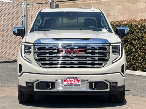 New 2026 GMC Sierra 1500 Denali w/ Denali Reserve Package AWD/4WD image 9