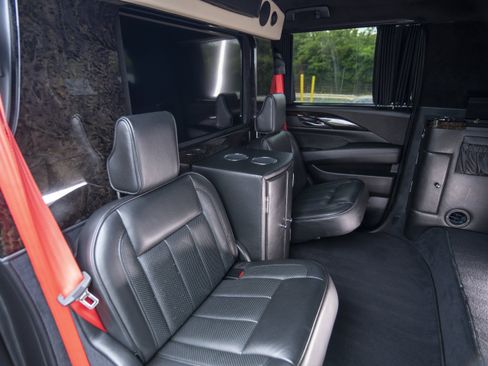 Used 2016 Cadillac Escalade ESV Premium AWD/4WD image 19
