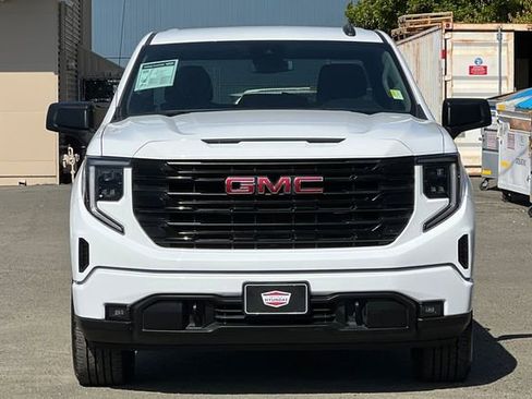 Used 2023 GMC Sierra 1500 Elevation AWD/4WD image 12