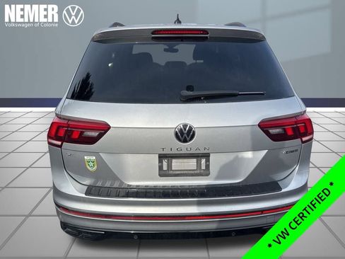 Certified 2023 Volkswagen Tiguan SE R-Line image 9