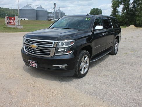 Used 2017 Chevrolet Suburban Premier AWD/4WD image 1