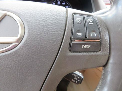 Used 2016 Lexus LS 460 AWD w/ Comfort Package image 17