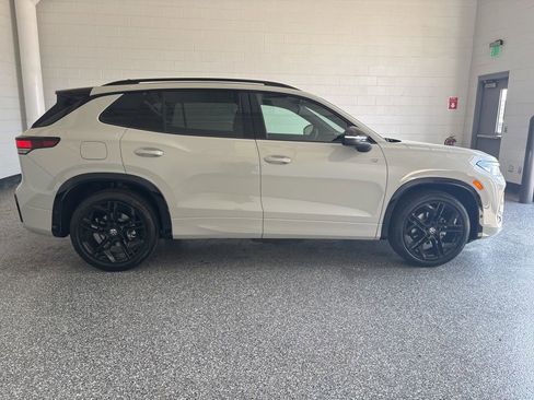 New 2026 Volkswagen Tiguan SE R-Line FWD image 6