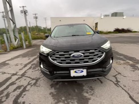 Certified 2022 Ford Edge Titanium AWD/4WD image 3