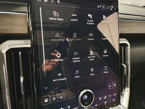 New 2026 GMC Acadia Denali Ultimate w/ LPO, Floor Liner Package image 31