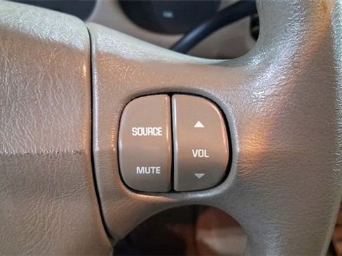 Used 2004 Buick Le Sabre Custom image 24