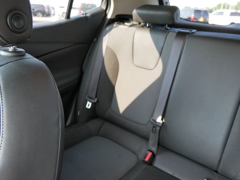 Used 2023 Buick Encore GX Preferred w/ Cold Weather Comfort Package FWD image 12