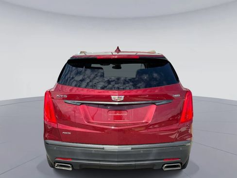 Used 2018 Cadillac XT5 Luxury w/ LPO, Black Ice Package AWD/4WD image 4