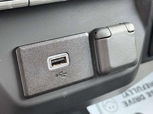 Used 2019 Chevrolet Silverado 1500 Custom w/ Custom Value Package image 14