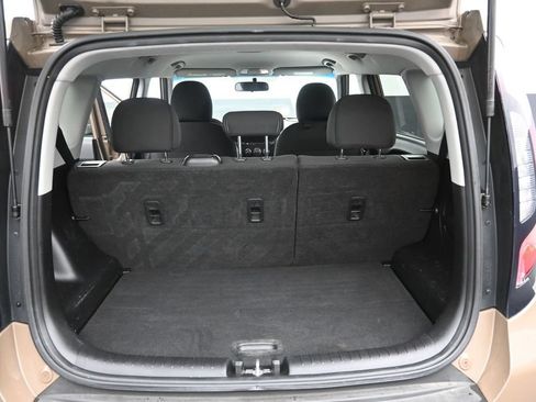 Used 2014 Kia Soul FWD image 23