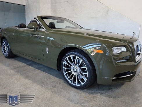 Used 2021 Rolls-Royce Dawn RWD image 13