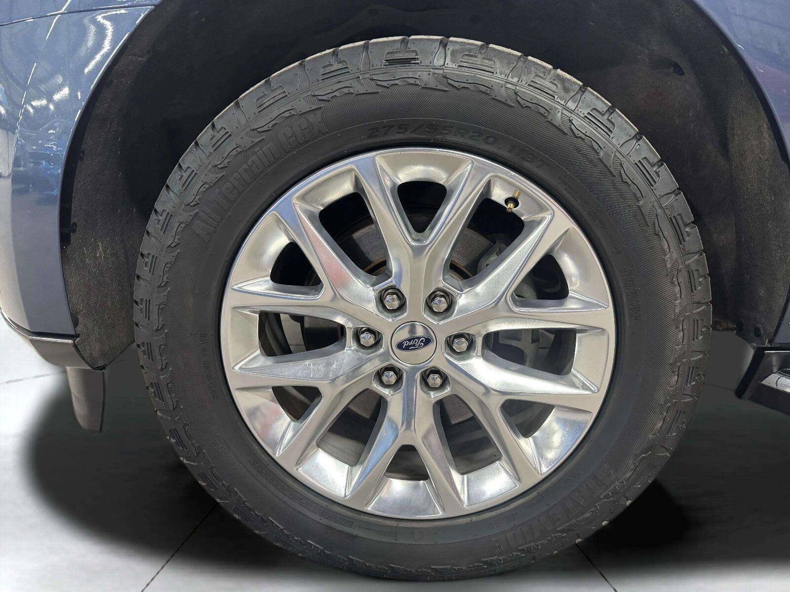 Used 2020 Ford Expedition Max XLT w/ Equipment Group 202A AWD/4WD image 31