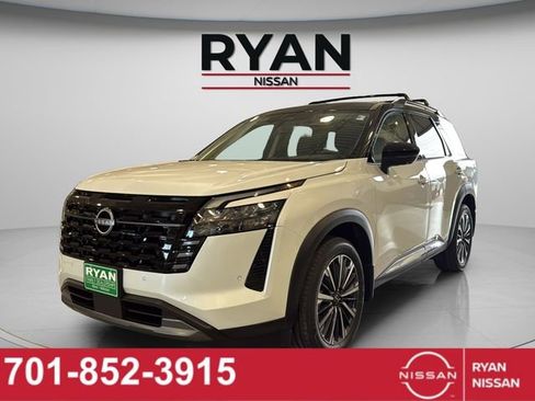 New 2026 Nissan Pathfinder Platinum AWD/4WD image 9