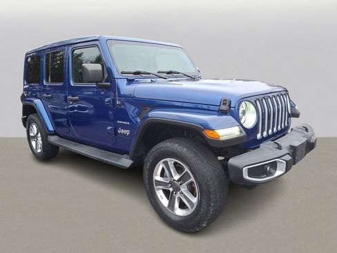 Used 2020 Jeep Wrangler Unlimited Sahara image 3