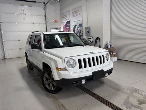 Used 2014 Jeep Patriot High Altitude image 1