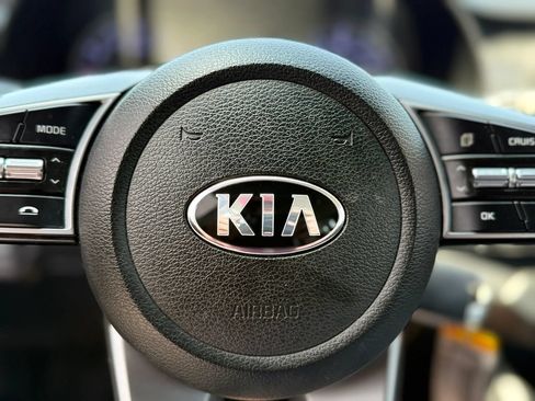Used 2020 Kia Forte LXS FWD image 27