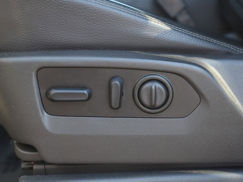 Used 2022 GMC Sierra 3500 Denali image 27