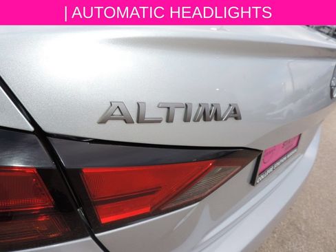 Certified 2024 Nissan Altima 2.5 SV FWD image 11