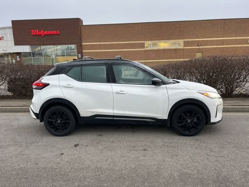 Used 2023 Nissan Kicks SR w/ SR Premium Package image 4