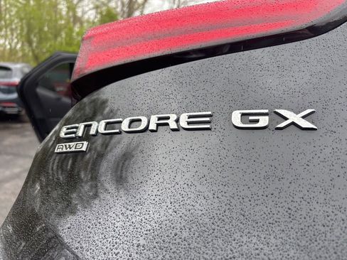 Used 2024 Buick Encore GX Preferred AWD/4WD image 15
