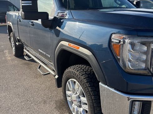 Used 2021 GMC Sierra 2500 SLE w/ SLE Value Package; image 3