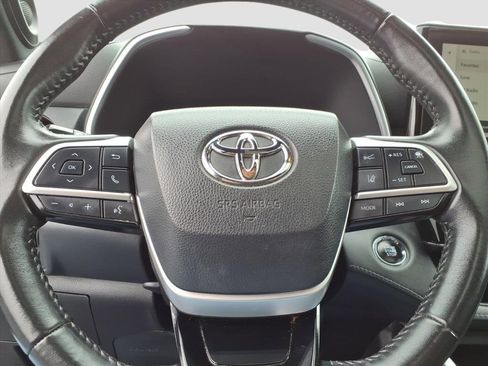 Used 2023 Toyota Highlander XSE image 27