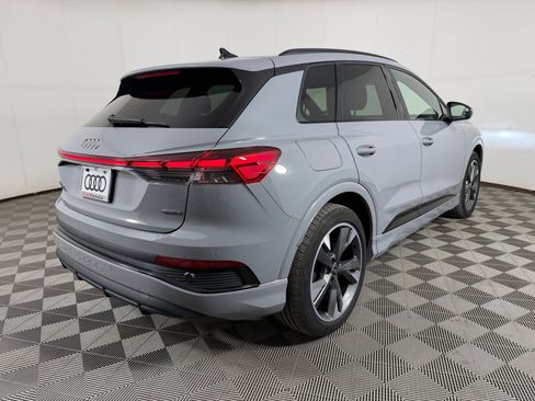 Used 2024 Audi Q4 e-tron Premium w/ Convenience Package image 9