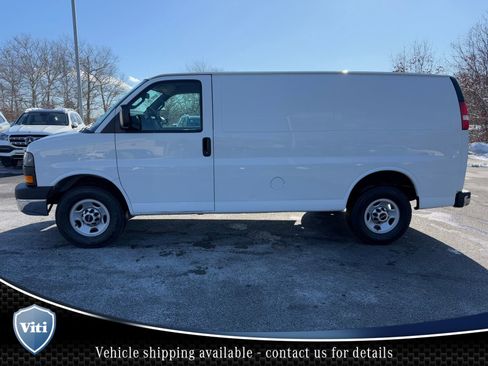 Used 2016 GMC Savana 2500 Work Van w/ Chrome Appearance Package image 5