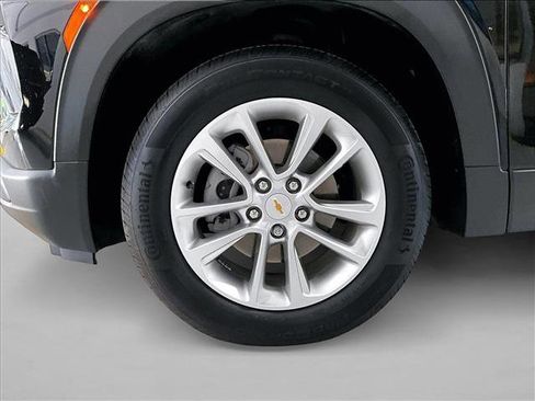 Used 2025 Chevrolet TrailBlazer LS FWD image 10