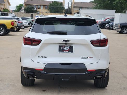 Used 2023 Chevrolet Blazer RS w/ Enhanced Convenience Package FWD image 14