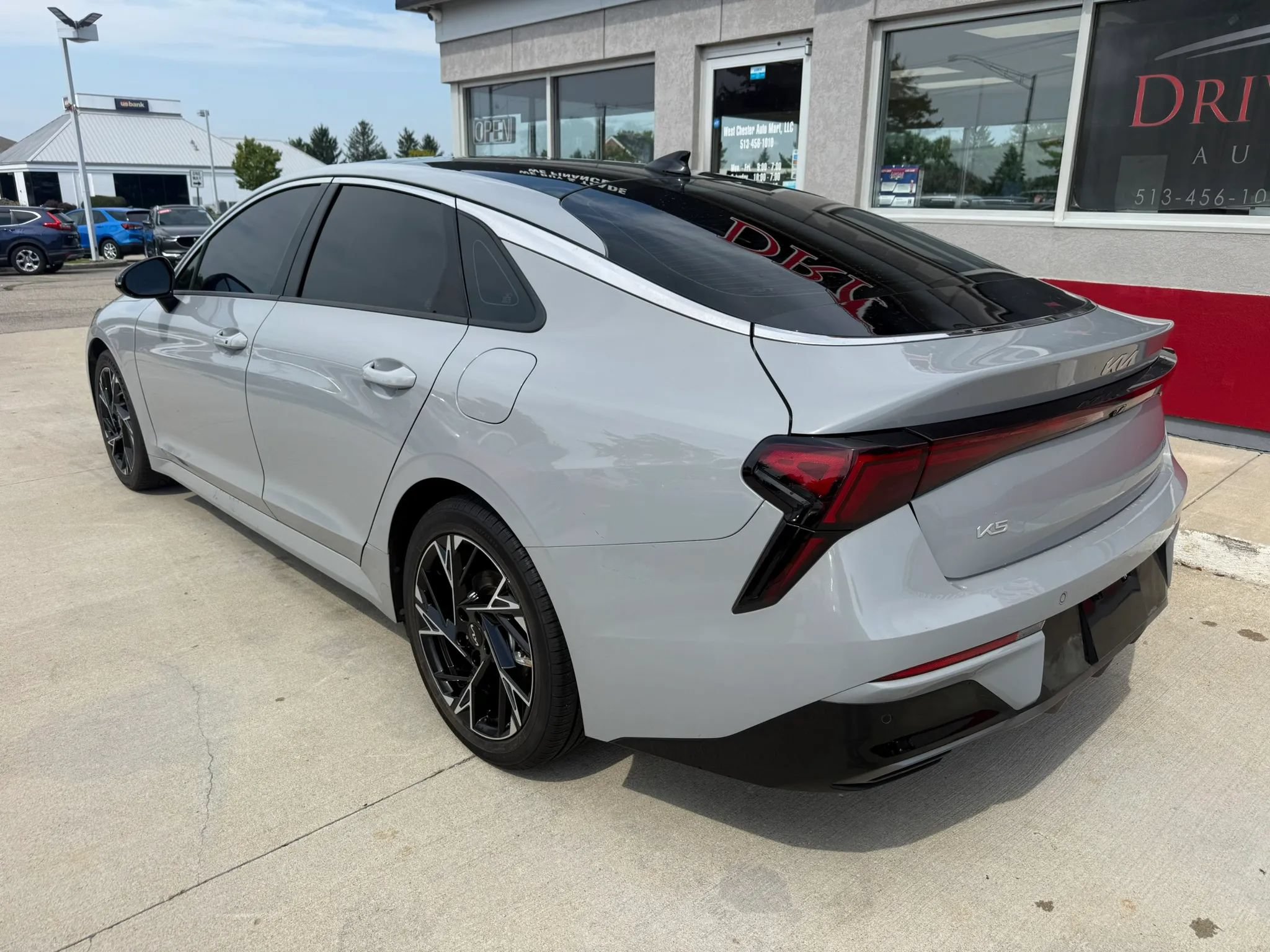 Used 2025 Kia K5 GT-Line w/ GT-Line Premium Package FWD image 4