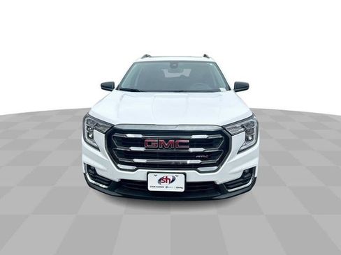 Used 2022 GMC Terrain AT4 AWD/4WD image 3