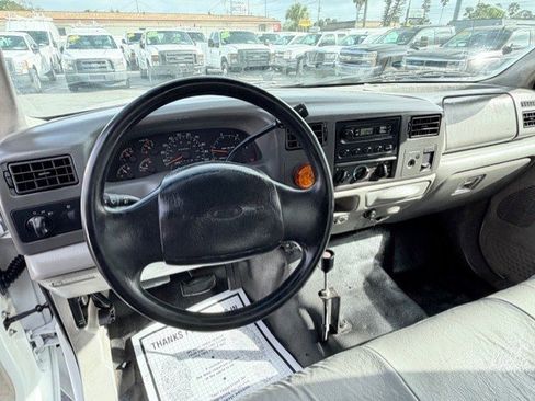 Used 2001 Ford F350 XL image 14