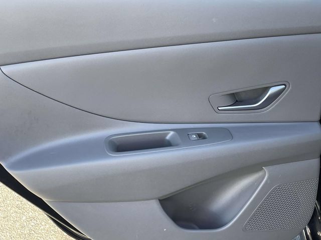 Used 2022 Hyundai Elantra Blue FWD image 10