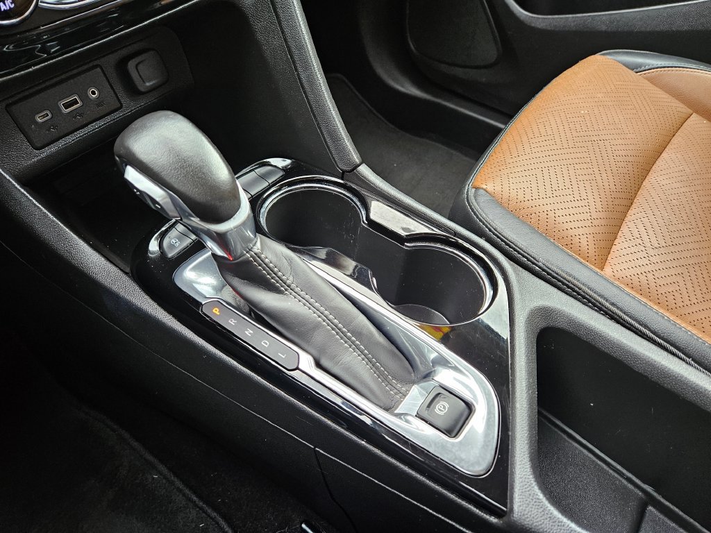 Used 2021 Buick Encore GX Essence AWD/4WD image 29