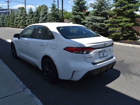 Used 2024 Toyota Corolla SE FWD image 6