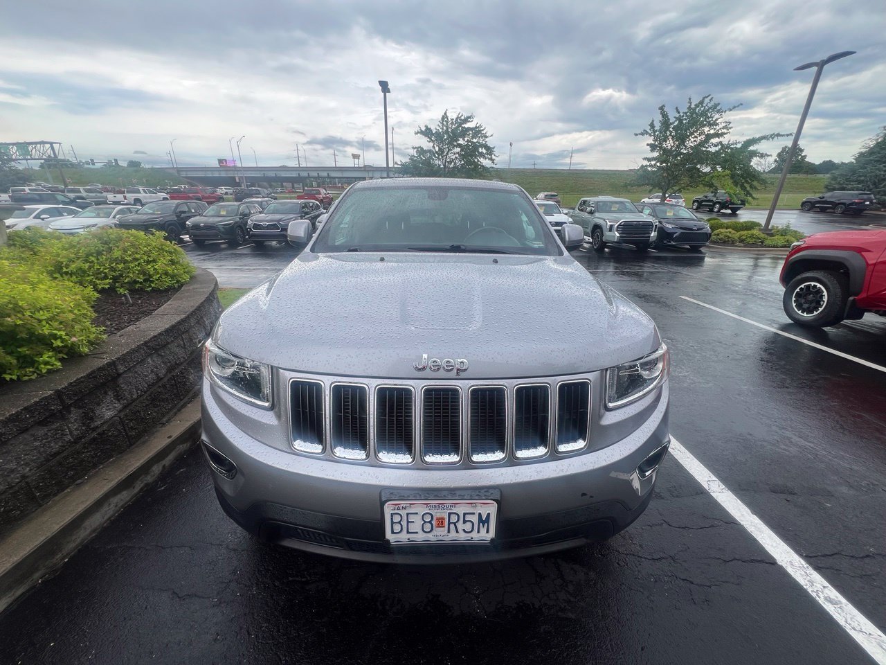 Used 2014 Jeep Grand Cherokee Laredo w/ Quick Order Package 23E AWD/4WD image 8