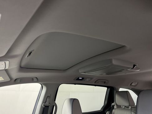 Used 2021 Honda Odyssey Elite image 24