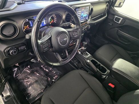 Used 2021 Jeep Gladiator Sport image 12