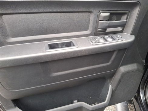 Used 2017 RAM 1500 Express w/ Black Ram 1500 Express Group image 12