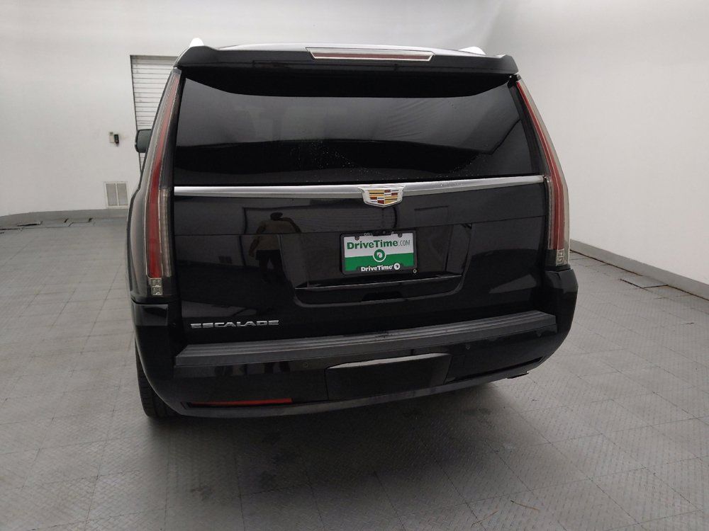 Used 2018 Cadillac Escalade Platinum RWD image 6