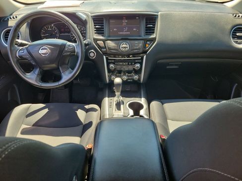 Used 2019 Nissan Pathfinder SV image 12