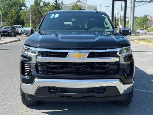 Used 2025 Chevrolet Silverado 1500 LT AWD/4WD image 7