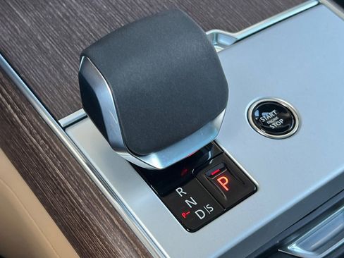 New 2026 Land Rover Range Rover Long Wheelbase SE image 23