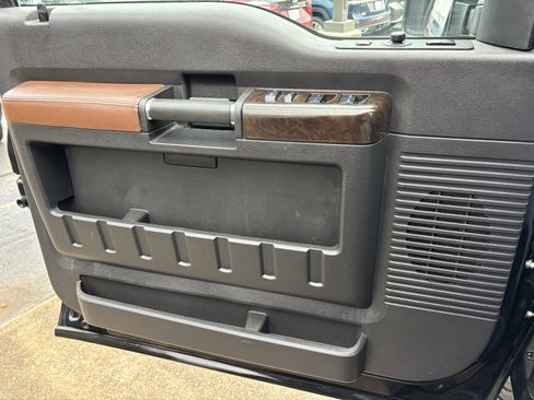 Used 2015 Ford F250 Platinum image 18