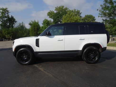 Certified 2024 Land Rover Defender 110 S AWD/4WD image 7